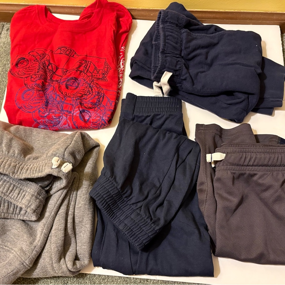 Graphic Tee and Joggers Brand New Size 7-8